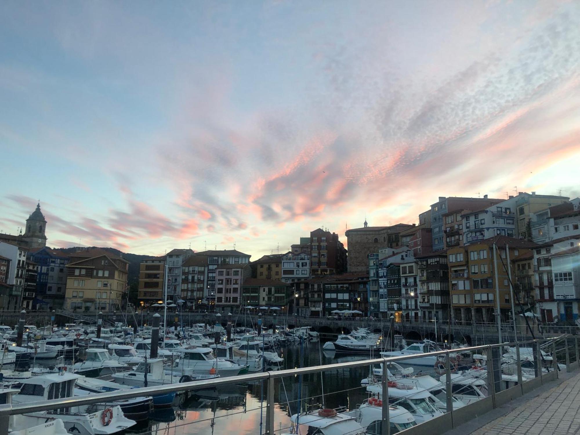 Kala Apartamentua Parking Gratuito Cercano Bermeo Exteriör bild